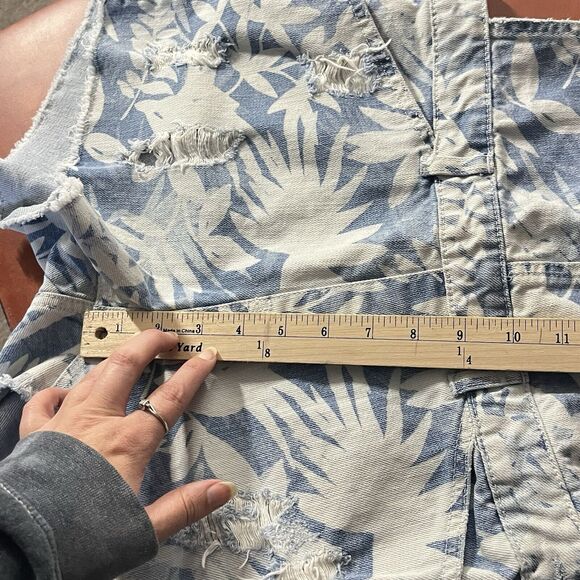 Zara Trafaluc Overalls Shortalls Size Medium Floral Acid Wash Denim Adjustable - Picture 11 of 13